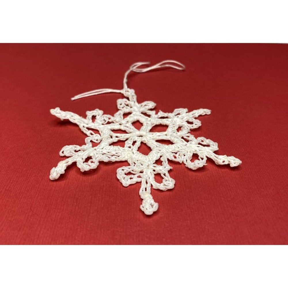 Vintage Handmade Crochet Starched Christmas Ornaments Snowflake Off White - Picture 2 of 3